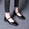 Mary Jane Damenschuhe weiches Leder Französisch Frühling und Sommer neu Retro eckige Spitze flacher Ausschnitt Ein-Wort-Schnalle mit dickem Absatz Pendeln einzeln