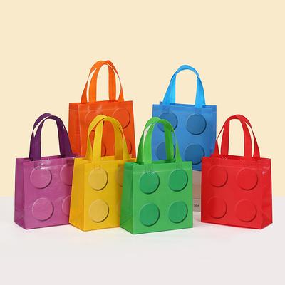 6/12 Pièces Sacs Tote en Blocs de Construction Tissu Non Tissé Sacs Cadeaux de Fête Pour Anniversaire, Remise de Diplôme, Pâques, Fête des Pères, Fête des Mères