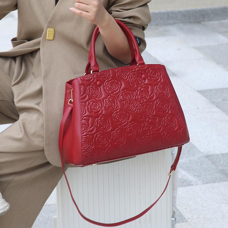 Leather Women's Bag Crossbody High Sense Montaigne Handbag Small Bag First Layer Cowhide Camellia Crossbody Shoulder Bag