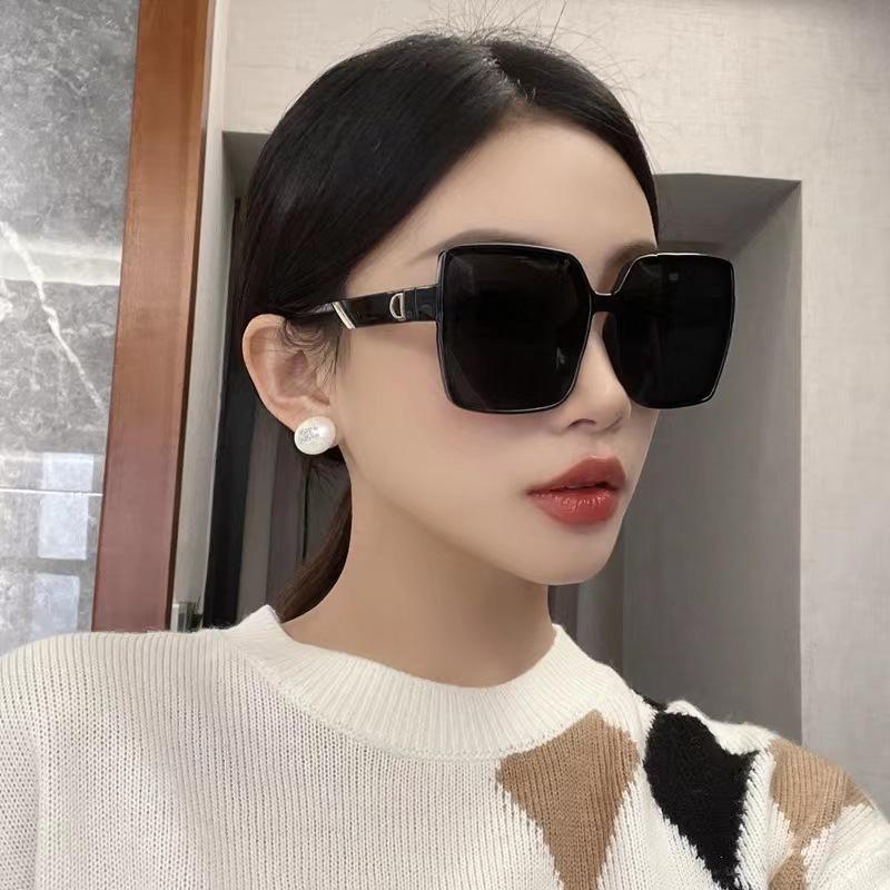 Korean Retro D-Frame Sunglasses: Women's High-End Square Design for Fashionable Sun Protection