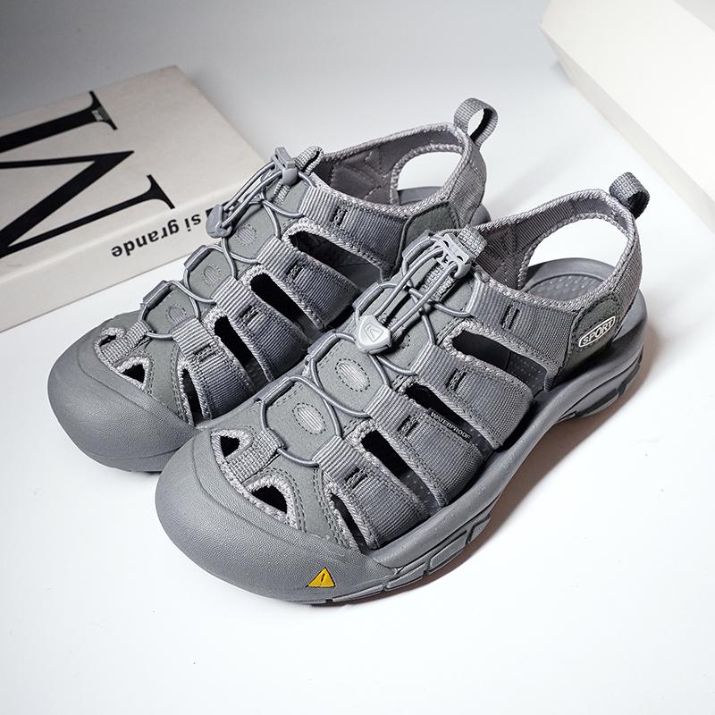 Fashion Casual and Comfortable Style Outdoor Beach Walking Shoes Men's Breathable Oversized Shoes Summer Men's Breathable Sandals 38-48