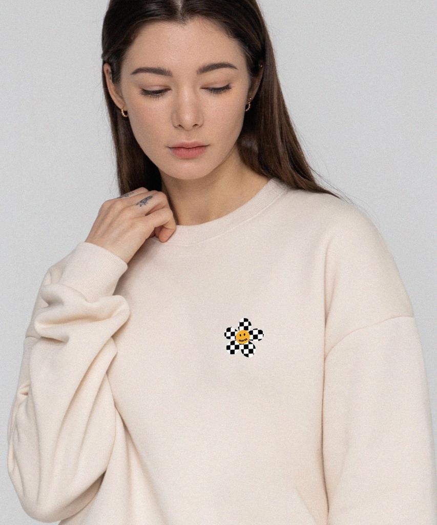 GRAVER [Unisex] Checkerboard Small Flower Sweatshirt_Cream