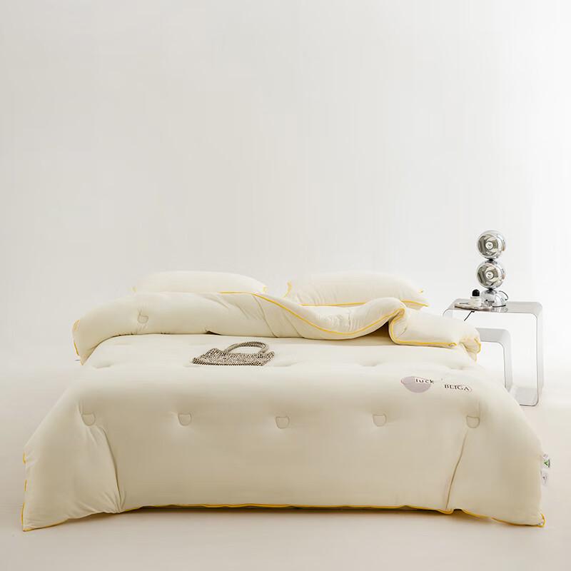 

Cloud Velvet Cotton & Soy Fiber Antibacterial Quilt