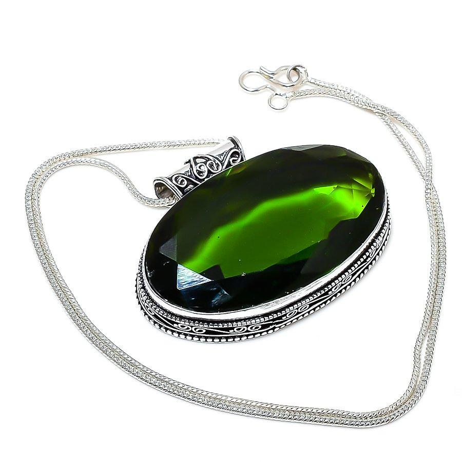 

Vintage Chrome Diopside Gemstone Handmade Jewelry Pendant 1.58 SR-5023