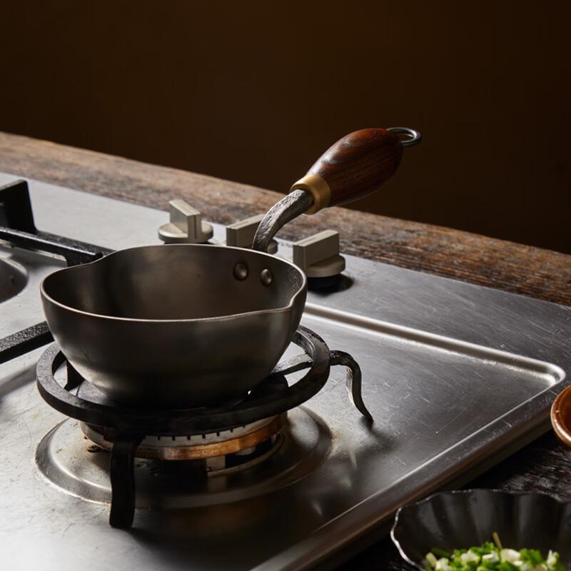 Tiěwá Gōngshè Wrought Iron Mini Frying Pan