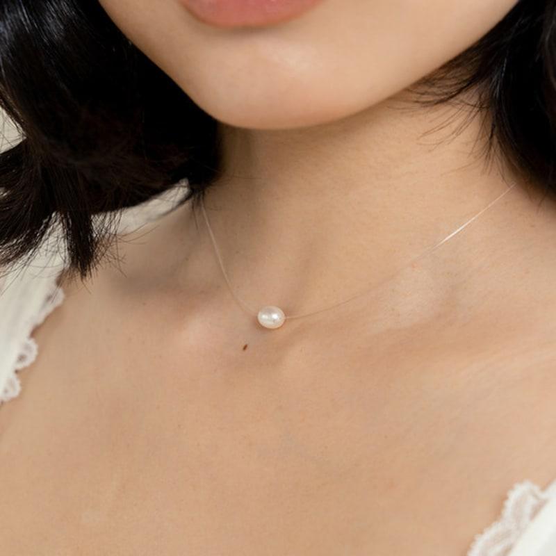 Geegee Natural Pearl Clear Necklace