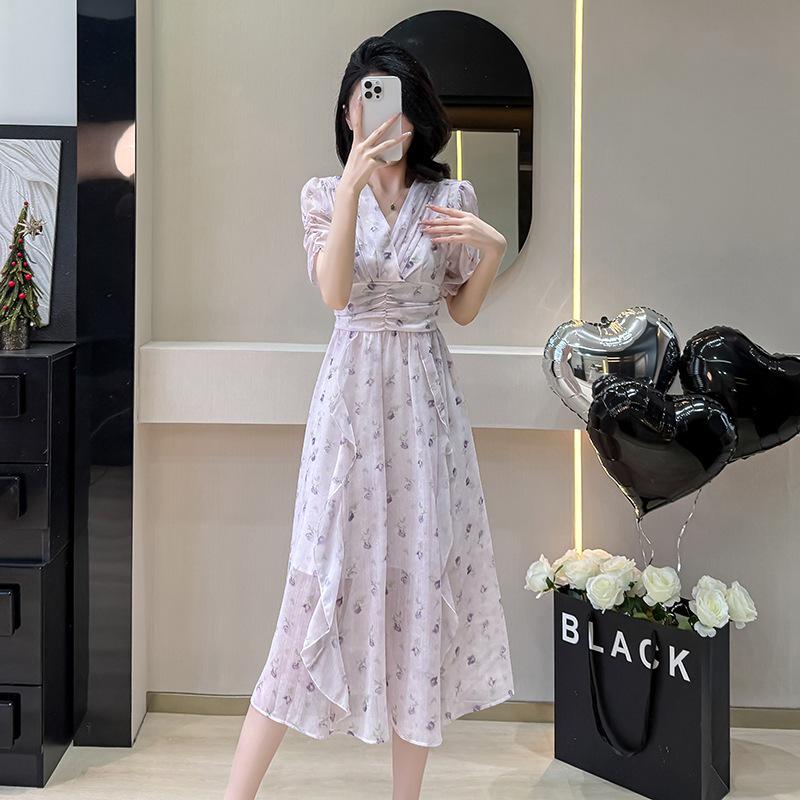 

Шифоновое платье с принтом, пышными рукавами и французским воротником - Сладкий стиль начала лета Medium