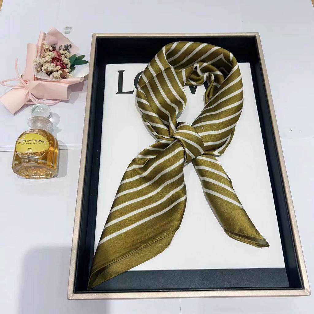 Silk Scarf Women'S Fashion Versatile High Sense 70 Square Scarf Neck Protection Scarf Retro Scarf Bag
