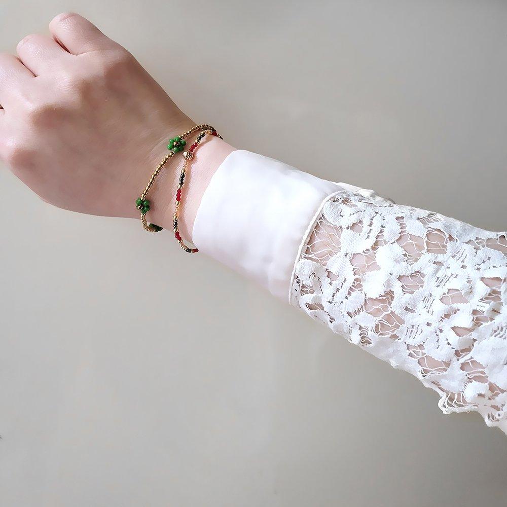Green Bead Flower Bracelet