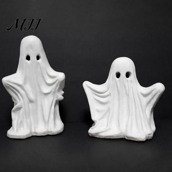 Halloween Ghost Decor Figurine, Spooky Cute Statue, Retro White Decorative Fireplace Accents Ornament for Home Tabletop Party Decorations Unique Gift