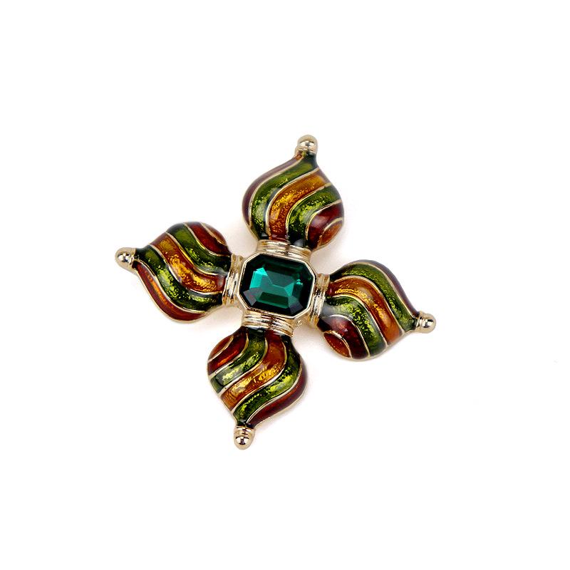 Retro Baroque Women's Cross Brooch - Elegant, Versatile Corsage Accessory