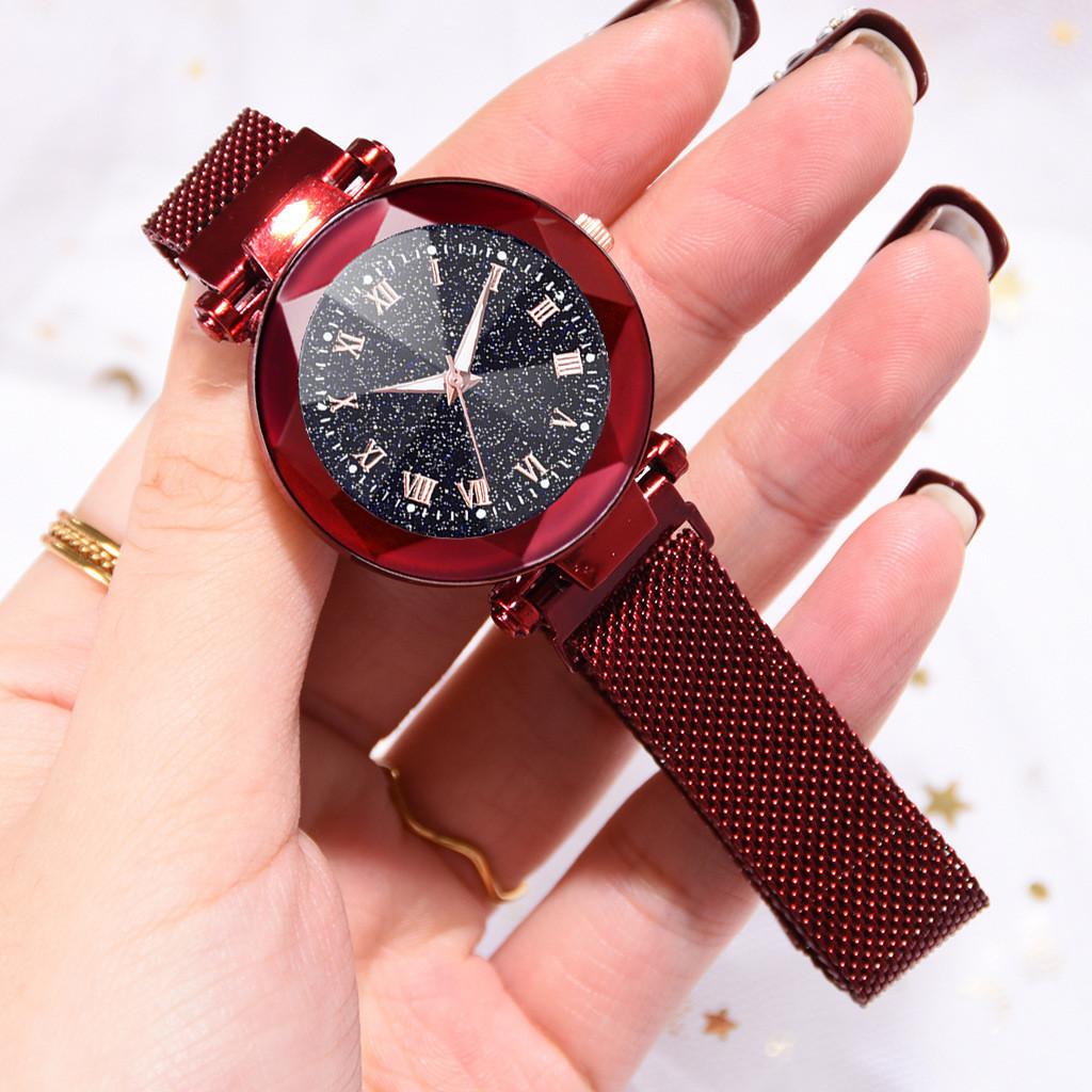 Women Sky Starry Luminous Watch Roman Numerals Quartz Watch Magnet Wristwatch
