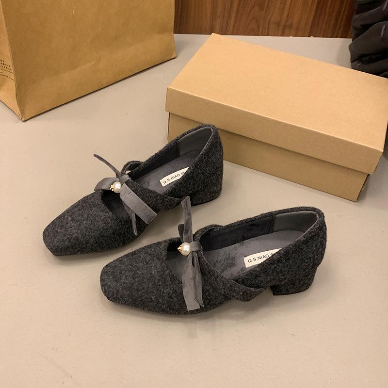 Bogen grauwollene Einzelschuhe Damen Winterwollschuhe tragen sanfter Feenwind dicker Absatz Innenhöhe Mary Jane Schuhe