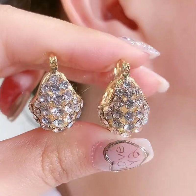 High-end and Elegant Purple Full-diamond Stud Earrings with Blue Ear Clasps - A Classic and Versatile Accessory for All Occasions.