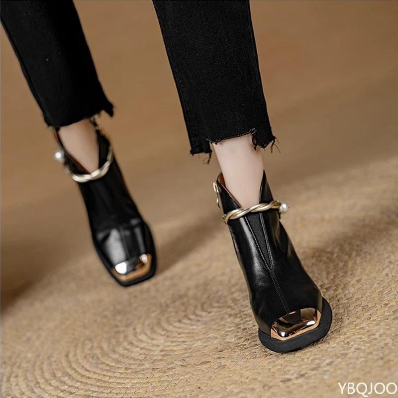 Damen Herbst neue quadratische Zehen dicke Absatzstiefel sind modische einfache bequeme vielseitige Damen Kurzstiefel