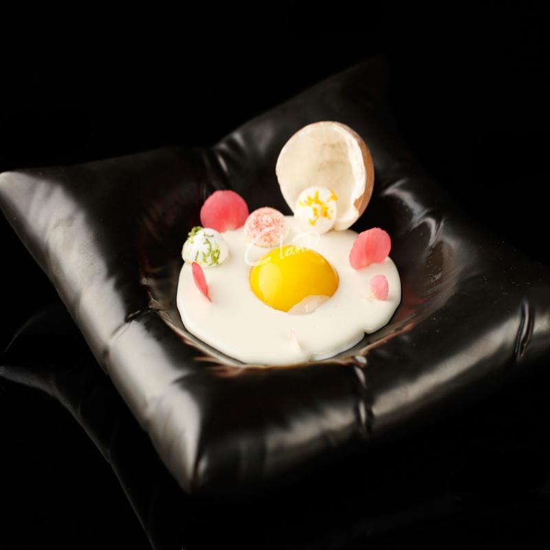 

Креативная керамическая имитация подушки обеденная тарелка кухня квадратная тарелка белая черная десертная тарелка художественная концепция посуда