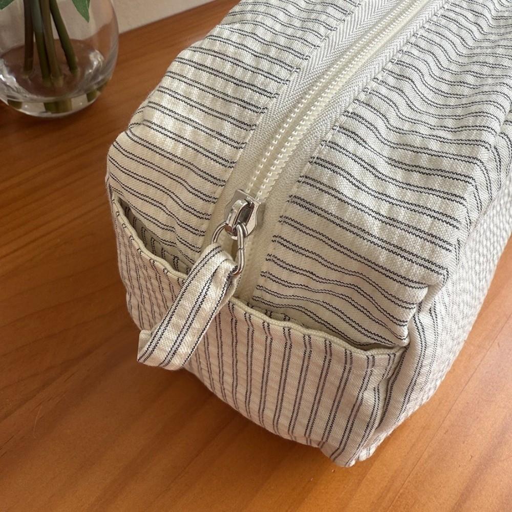 Lightweight Toiletry Bag Large Capacity Makeup Bag New Striped Cosmetic Bag  Daily Use