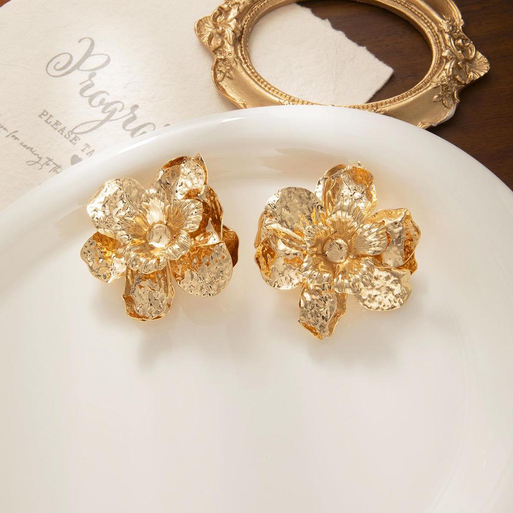 Retro Three-Dimensional Flower Metal Stud Earrings