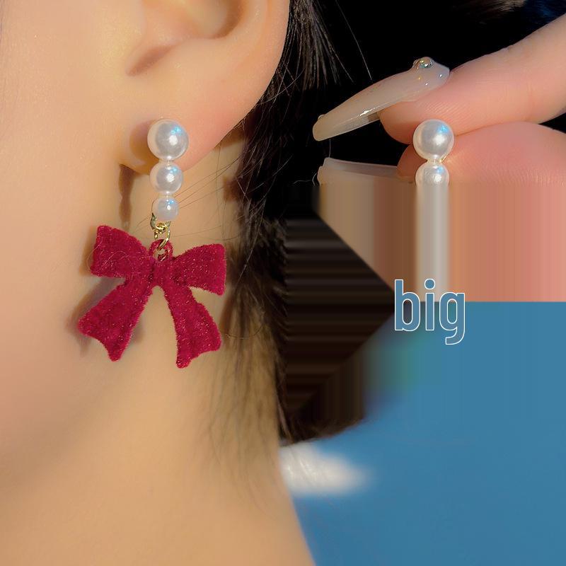 

Korean Minimalist Red & Black Bow Pearl Plush Luxury Earrings чёрный