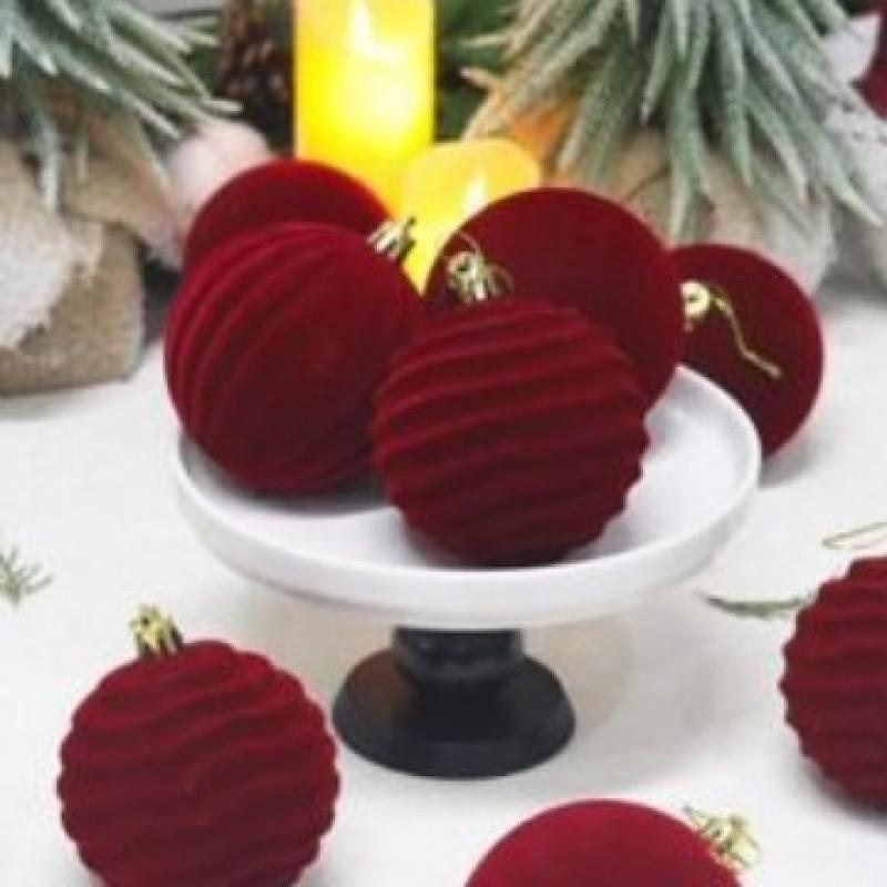 Ensemble d'ornements pour sapin de Noël floqués rouge vin