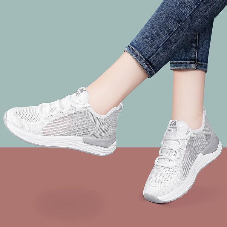 2025 New Women's Shoes Thin Breathable Fly-woven Mesh Casual Shoes Fashionable Versatile Lightweight Non-slip Sports Running Shoes