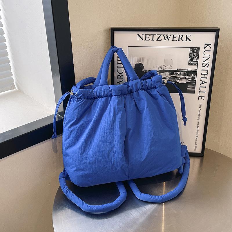 Einfache Nyl-Tragetasche Leichte Tragetasche Daunen gefüllt Stilvolle Umhängetasche Pendler Schulrucksack Reise Damen Crossbody-Tasche