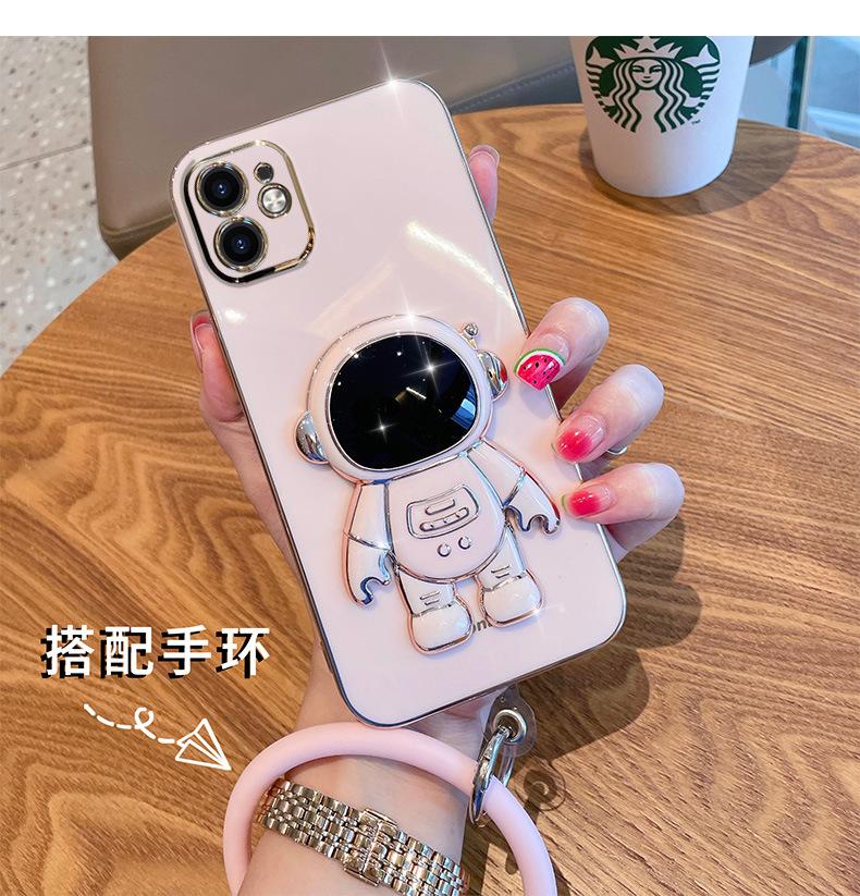 Astronaut bracket is suitable for Apple 17 mobile phone case electroplating all-inclusive soft case iPhone16 folding bracket with bracelet.