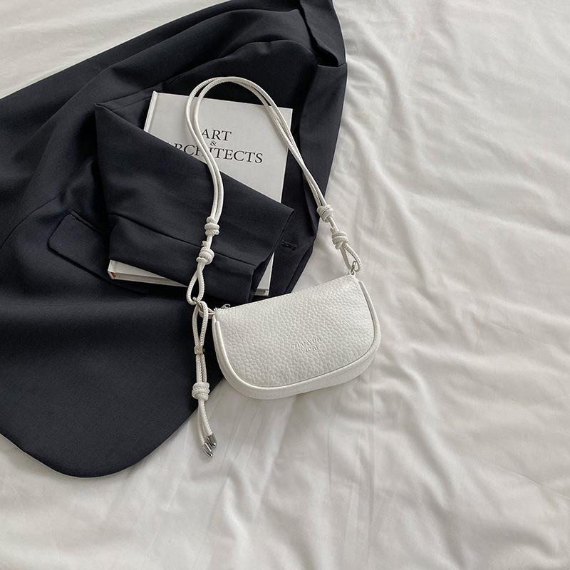Women Mini Crescent Crossbody Bag Soft PU Leather Shoulder Bag Adjustable Strap Small Underarm Purse Casual Fashion Zipper Handbag