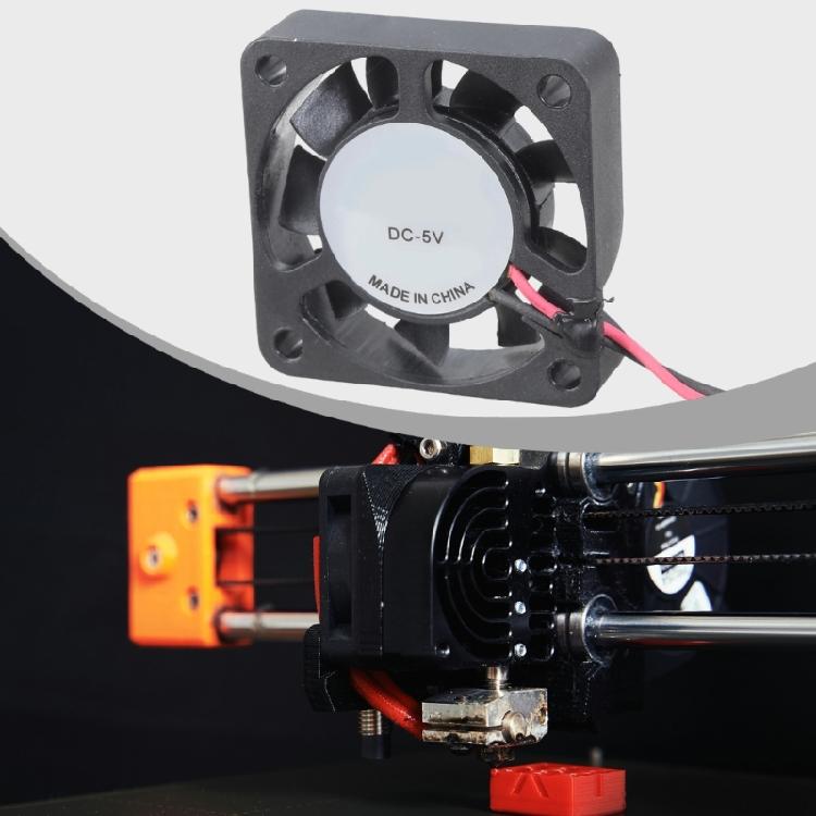 40mm Oil Bearing USB Fans 5VDC Quiet Operation High Airflow 6.4CFM 5800RPM For Electronics Cooling Needs
