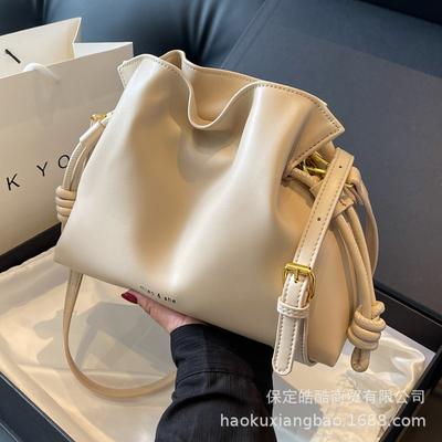 Beliebte super angesagte Nischen-Pumphose mit Achsel-Beuteltasche Damen-Tasche 2025 Sommer Neu Einfache und vielseitige Schulter-Umhängetasche