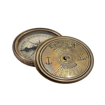 Mosiężny kompas z wierszem Roberta Frosta w drewnianym pudełku