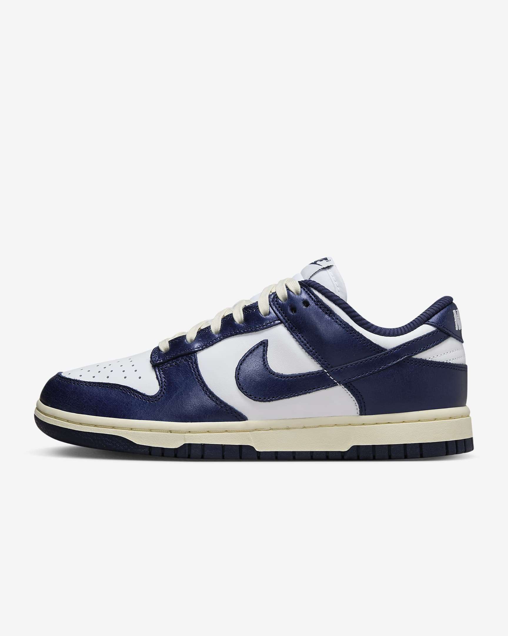 

Женские кроссовки Nike Dunk Low Premium FN7197-100