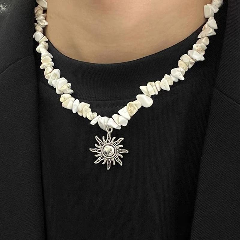 Retro Hip Hop Ethnic Style Sun Pendant Necklace Beaded Collarbone Chain For Women Neck Decor Accessories Gift