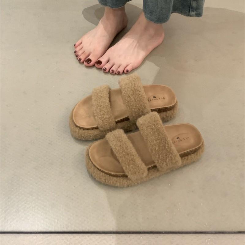 European Goods Ins Super Fire Wool Wool Shoes Thick-soled Muffins, Small People, Foreign Style, One-word Sandals, Slippers Outside Women's Shoes