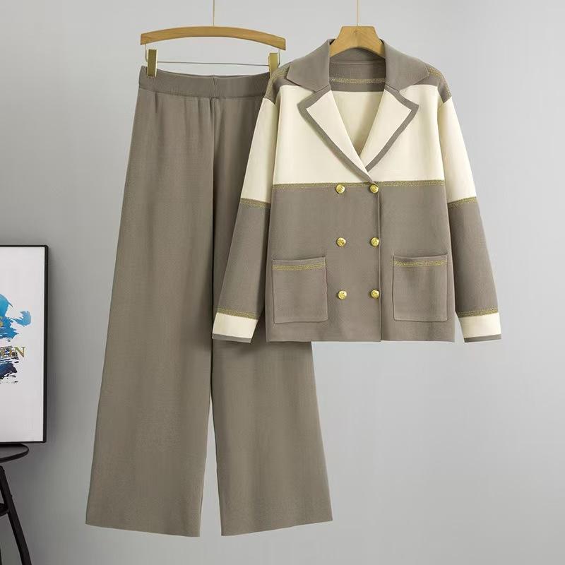 

Новая весенне-осенняя коллекция женской одежды со стильным пиджачным воротником, включающая двухцветный двухбортный вязаный топ и брюки широкого кроя one size хаки