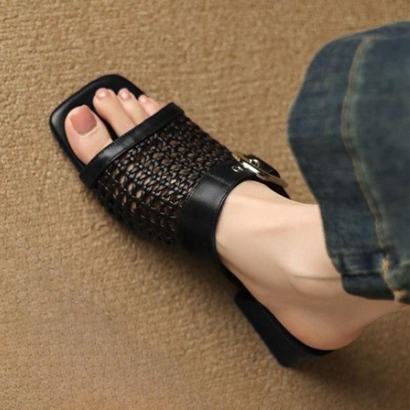 

Fashion Square Slippers Summer New Square Head Open Toe Hollow Metal Buckle Rivets Anti-slip Wear-resistant Heel Sandals 35 чёрный