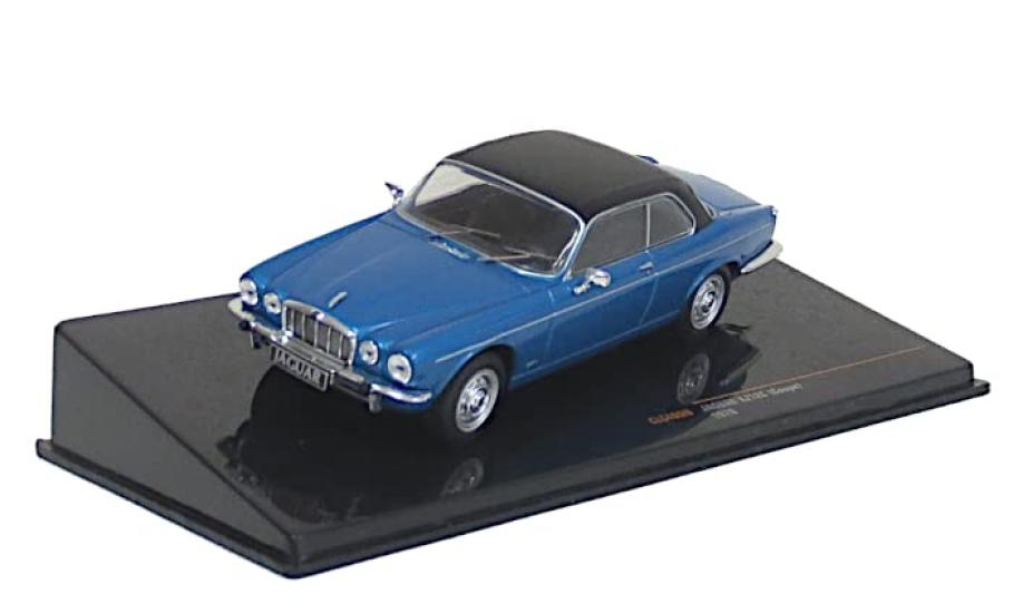 

Ixo Ixo Models Jaguar XJ12C Coupe 76 BlueBlack Roof 143 CLC400N