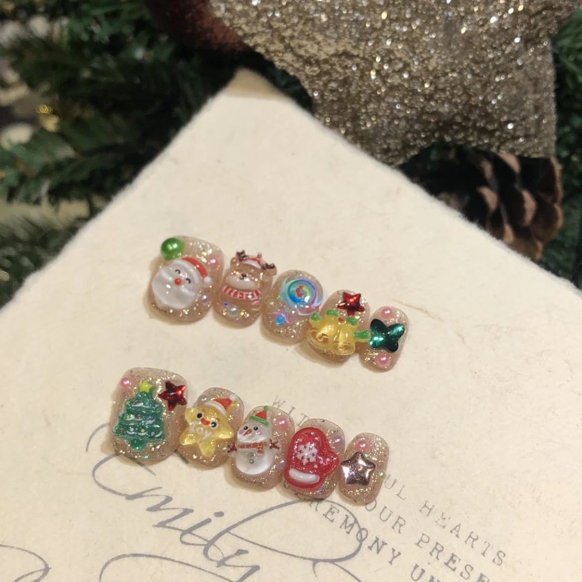 

Чистый ручной работы фототерапевтический нейл-арт, праздничный нейл-арт для рождественской вечеринки, готовый нейл-арт «кошачий глаз», наклейки, демонстрирующие белизну и темперамент Large L