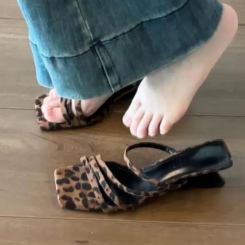 Papuci de femei leopard de modă cu toc mijlociu pantofi de vară 2024 rochie de plajă de designer papuci de mers pe jos papuci casual noi pantofi confortabili pentru femei