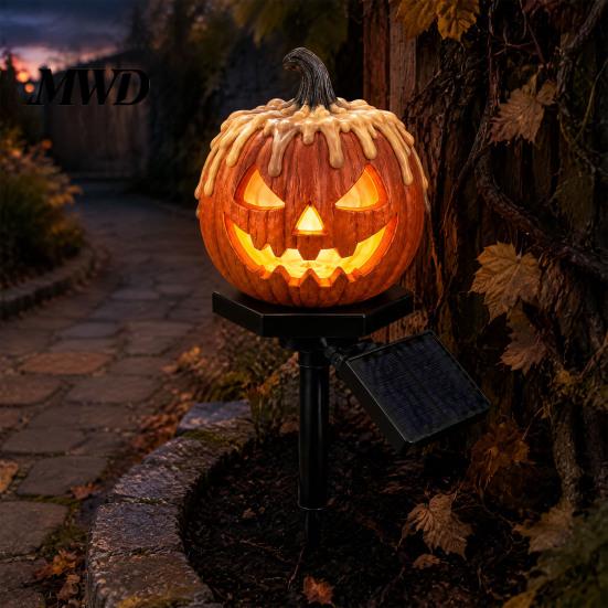 Auto on Off Light Solar Halloween Pumpkin Garden Stake Light, Waterproof Resin LED Outdoor Festival Decor Lantern, Spooky Yard Lighting for Patio Lawn
