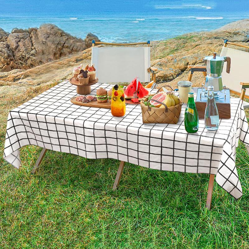 

PaBei Disposable Plastic Black & White Plaid Tablecloth