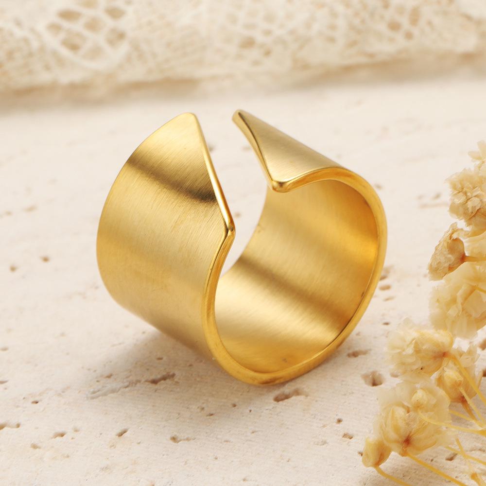 European and American Minimalist Gold Wide Band Ring - Hip Hop Statement Fashion Ring