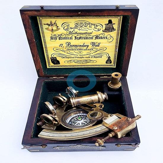 

Компас-секстант Математика Морские инструменты, J. Скотт Лондон 1753, Брумфилд Уолл - 11,43 см
