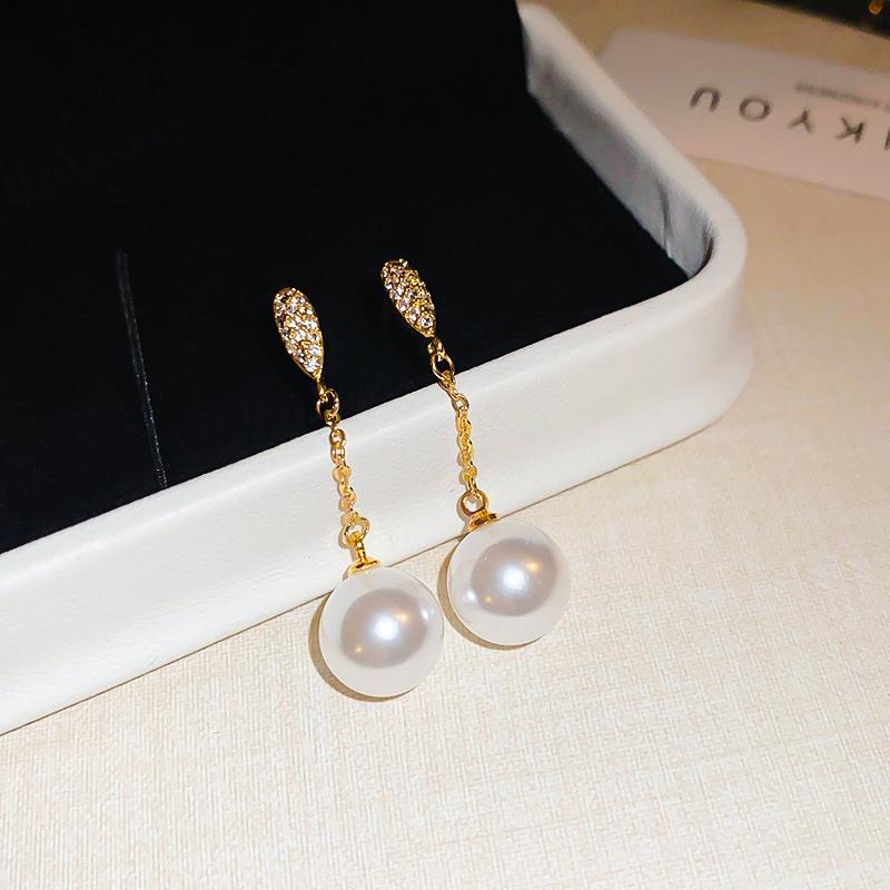 Silver Needle Luxury Zircon Flower & Butterfly Pearl Earrings - High-End French Retro Autumn/Winter Style