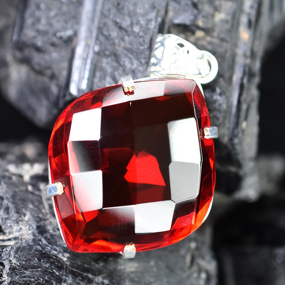 Topacio Rojo Natural 96 Quilates Corte Fantasía Certificado Colgante de Plata de Ley 925 Piedra Preciosa