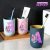 Buchstaben Kpop A-Z Zahnbürstenbecher Kunststoff Mundspülbecher Zahnbürstenhalter Haus Hotel Zahnbürstenbecher Tasse Badezimmerzubehör