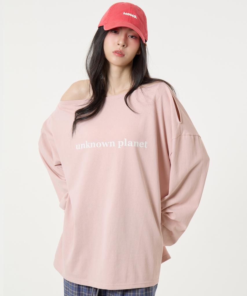 UNKNOWN PLANET Off-Shoulder Logo Langarm-T-Shirt Rosa
