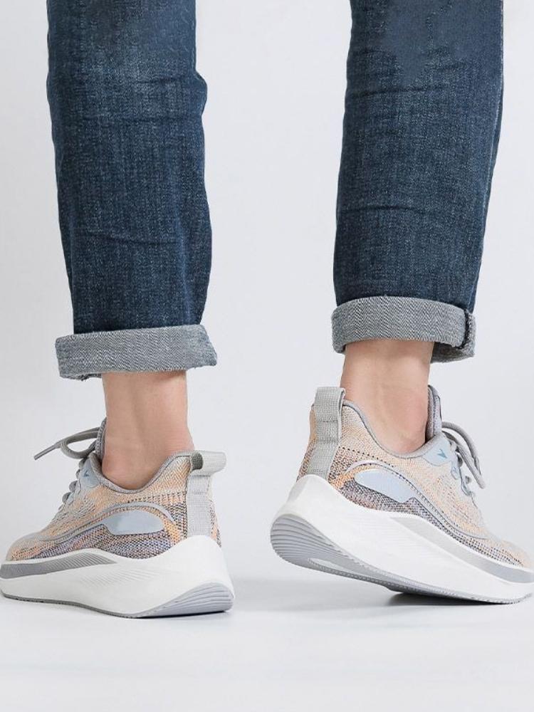 Fashion Cushioned Insole Mesh Upper Man Casual Sneaker Outdoor On Sale Cheap Liquidation Original Fashion Jump Wide Sports Shoes for Men
