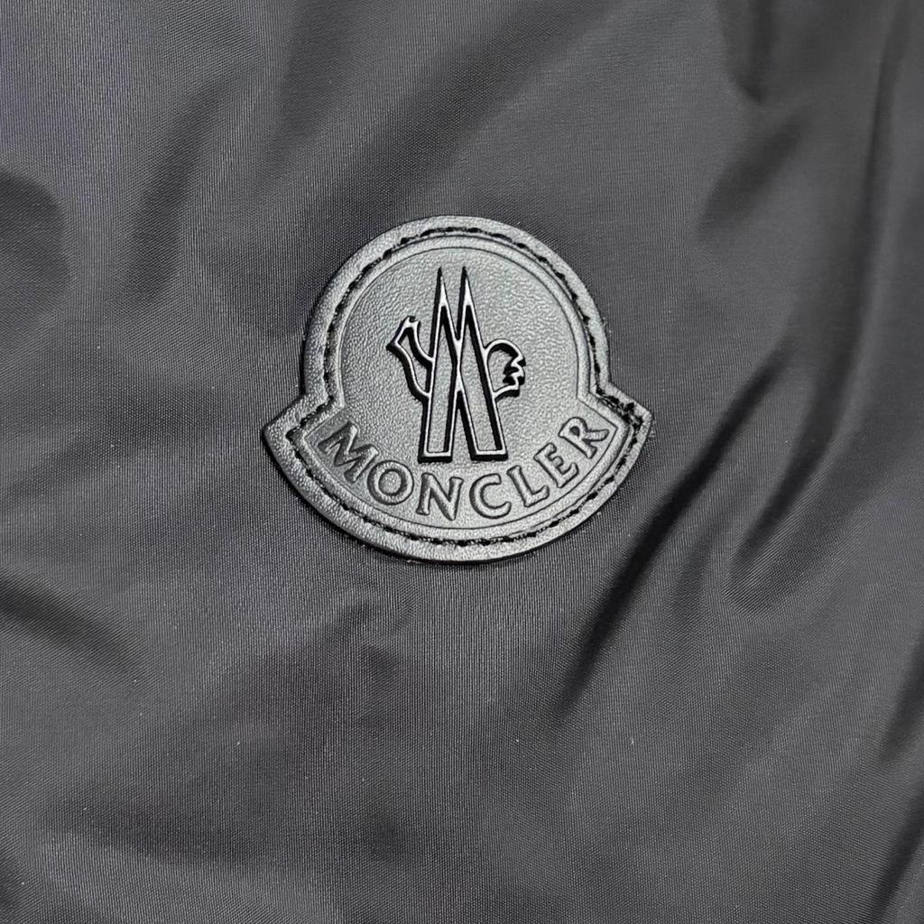 Used MONCLER VULPIEDown jacket black Nylon mens