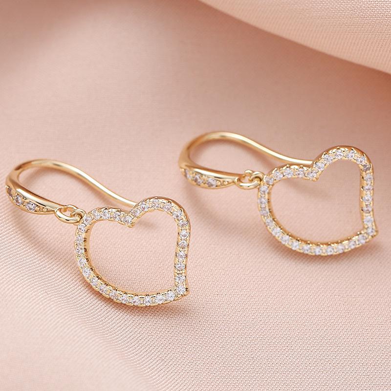 

French Gold Heart-Shaped Ear Cuffs with Inlaid Stones – Love Confession Series